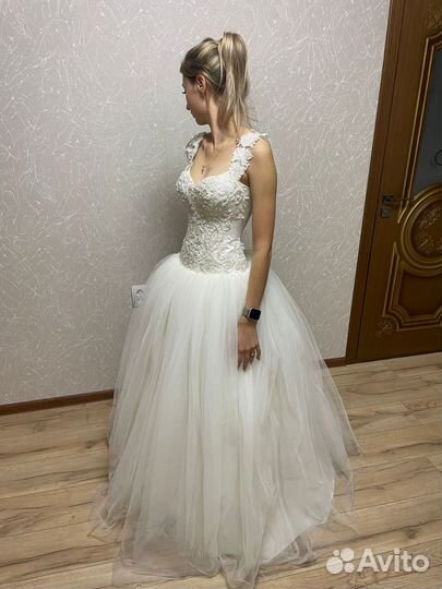 Свадебное платье