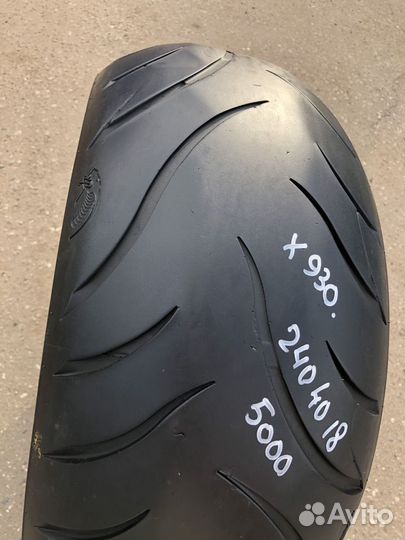 240/40 R18 avon cobra av72 930x