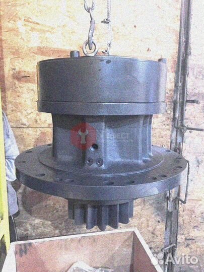 Редуктор поворота Komatsu PC300LC-7 207-26-00200