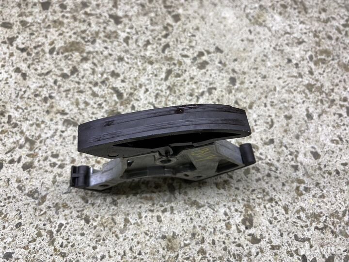 Натяжитель цепи маслонасоса VAG 06B115130A