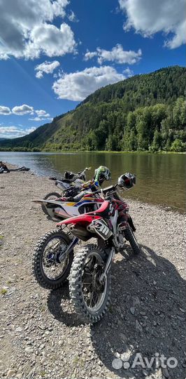 Кроссовый мотоцикл хонда CRF 250R