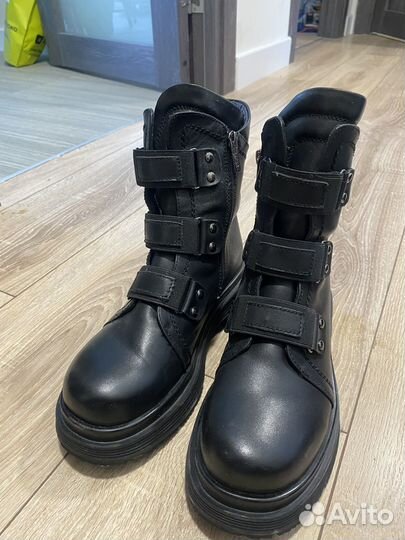 Ботинки женские