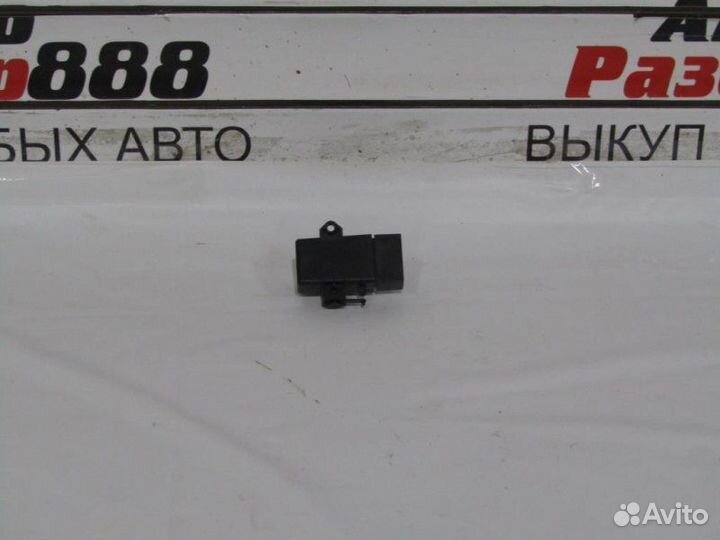 Блок обогрева сидений Vw Polo CFN 2011