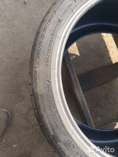 Michelin Pilot Super Sport 295/35 R20