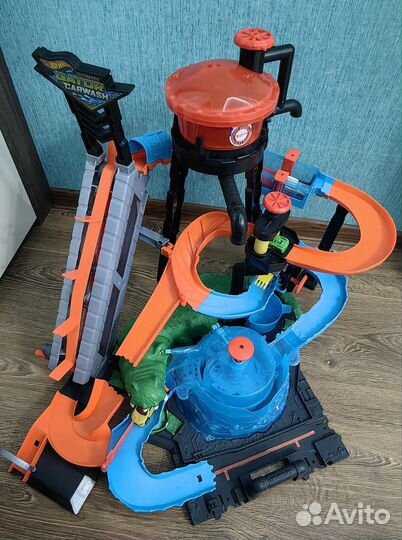 Трек hot wheels, Автомойка. Трек Хот Вилс