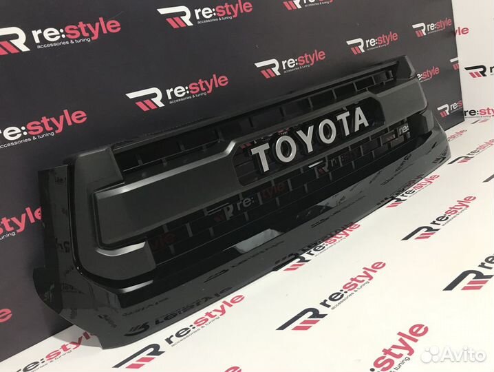 Решетка радиатора Toyota Tundra с 2013 S484