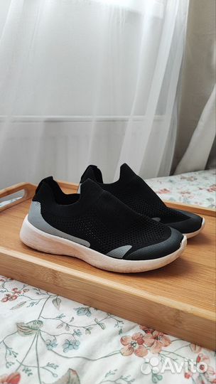 Лёгкие детские кроссовки 33