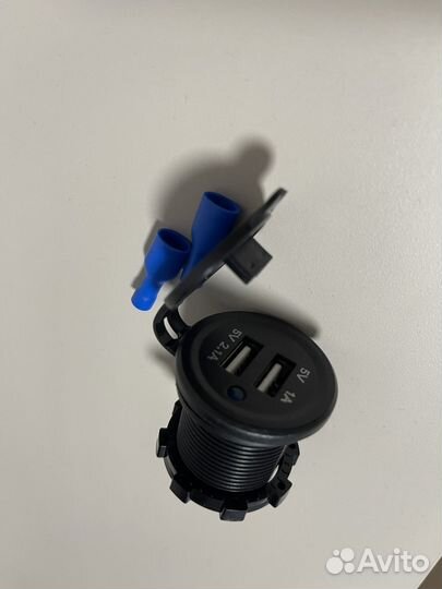 Зарядное устройство usb для прикуривателя 1-2.1 A