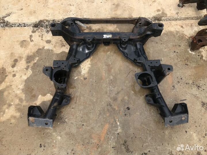 Балка подмоторная Bmw X3 e83 2004-2010