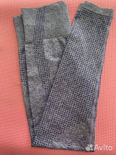 Бесшовный спортивный костюм, S размер