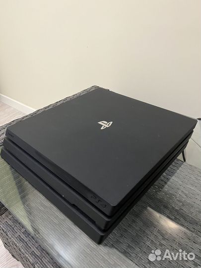 Sony PlayStation 4 Pro 1TB +Игры +2 геймпада