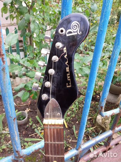 Электронная гитара