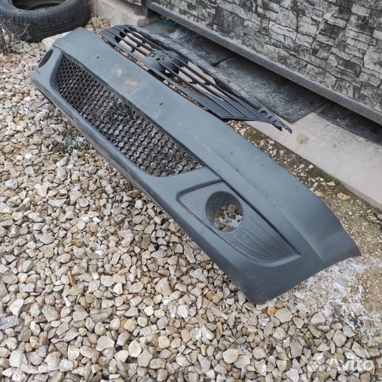 Бампер передний Рено Логан