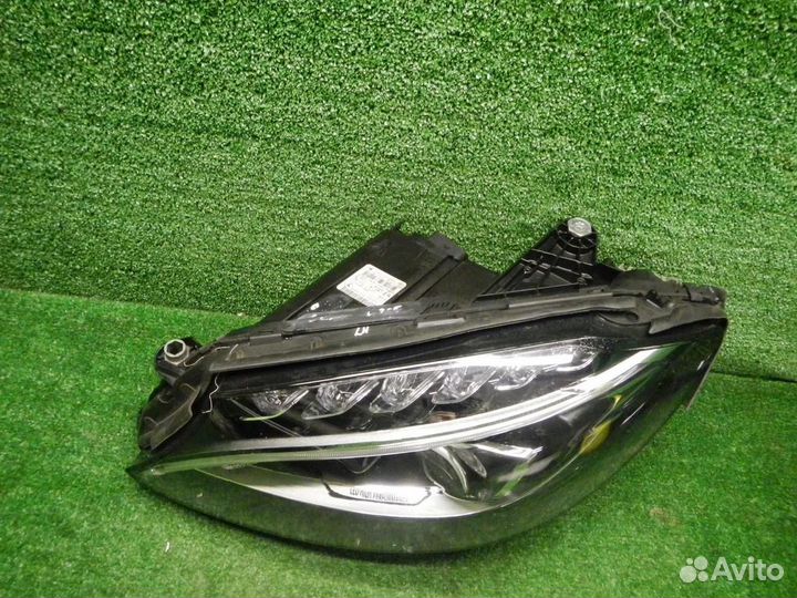 Фара левая Mercedes-Benz C-Class