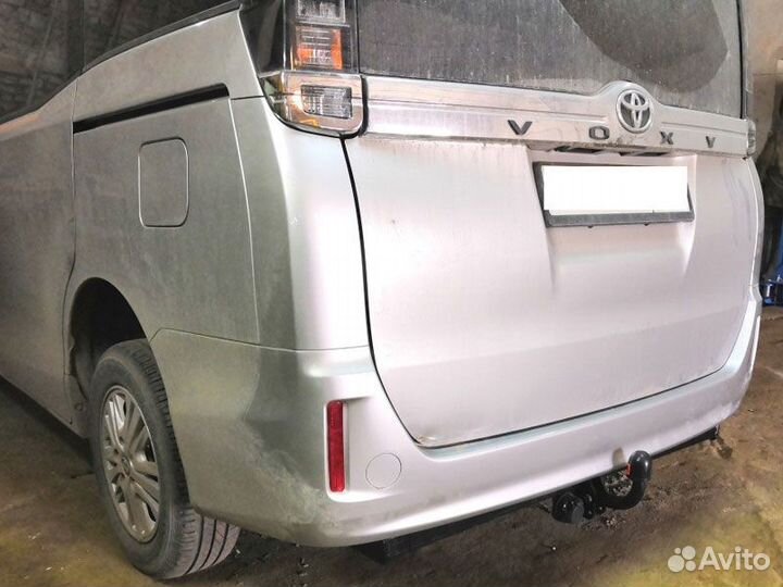Фаркоп тсу установка Toyota Noah R80 Restyling, 20