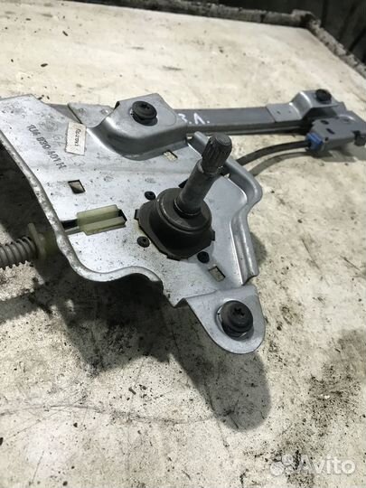 Стеклоподъемник задний левый Skoda Octavia Tour