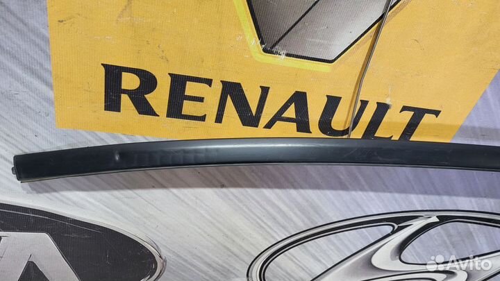 Молдинг на крышу Накладка крыши Renault fluence Ле