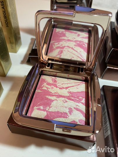 Hourglass, Chanel, Dior