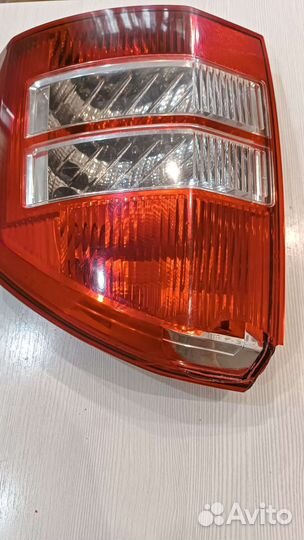 Задний правый фонарь джип компас 2007