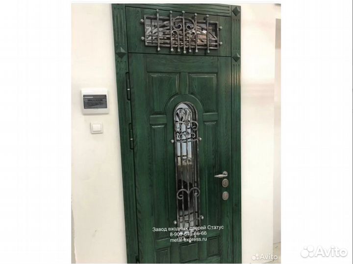 Входные двери с верхней вставкой, двери с фрамугой