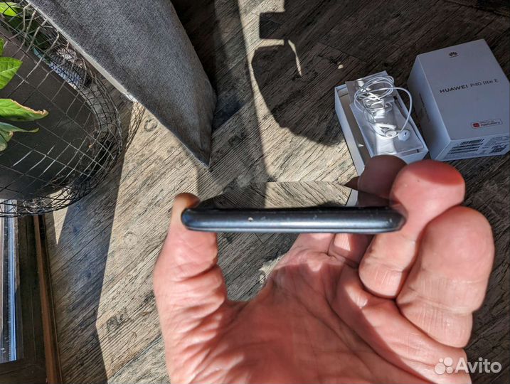 Телефон huawei p 40 lite E