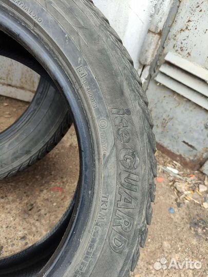 Yokohama Ice Guard IG70 215/55 R17