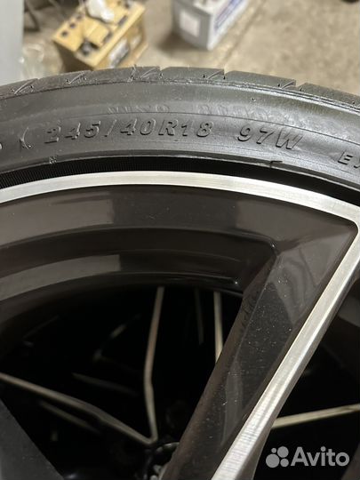 Arivo Ultra ARZ5 245/40 R18