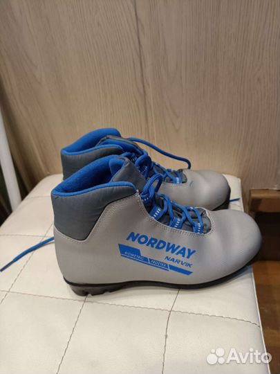 Лыжные ботинки