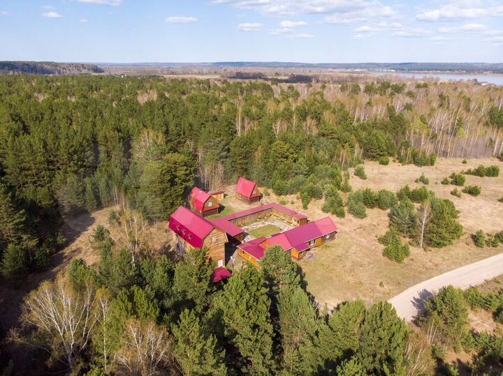 База отдыха, баня, гостевой дом, веранда