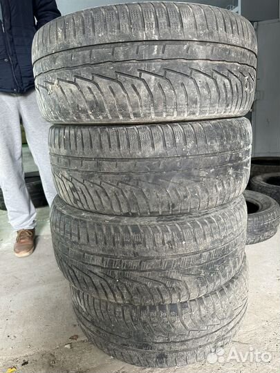 Hankook AH22 235/55 R18