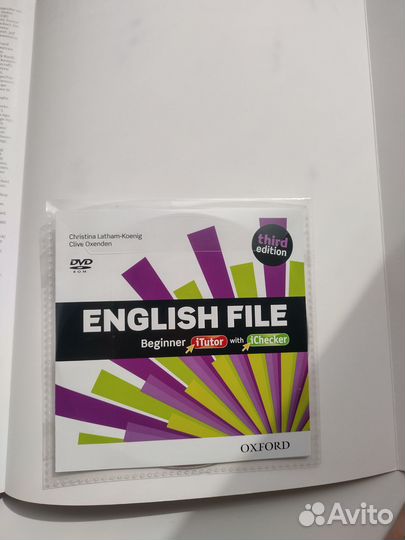 Новые учебники English File Beginner, комплект