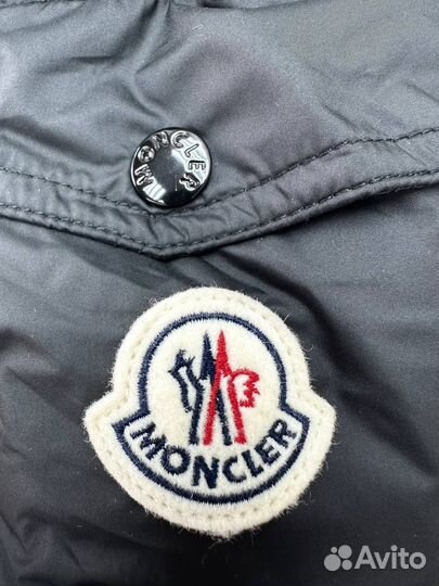 Пуховик Moncler