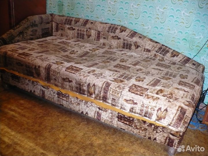Диван тахта софа бу 190х90х72 см.Имеются дефекты о