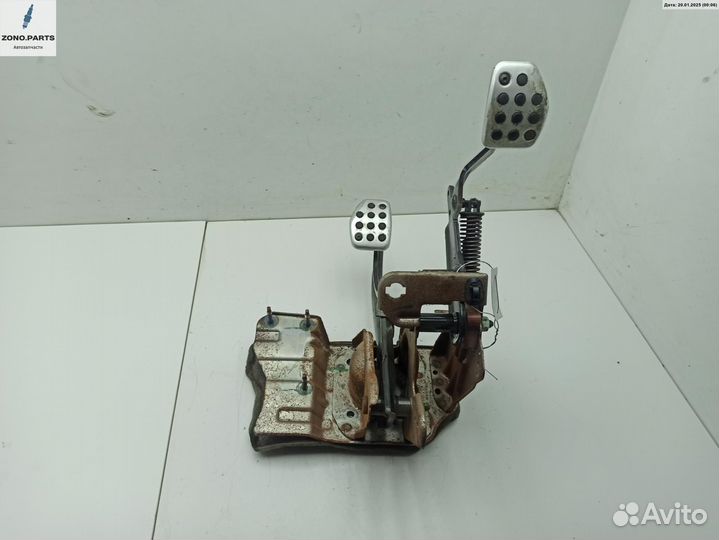 Узел педальный 9680547680 на Peugeot 207