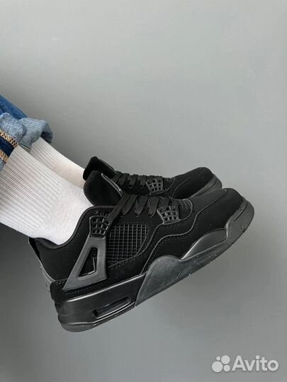 Кроссовки женские Nike Air Jordan 4