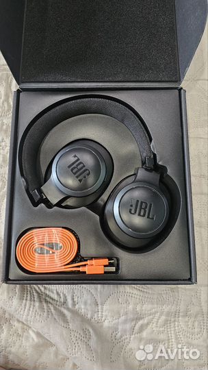 Наушники JBL live 500bt