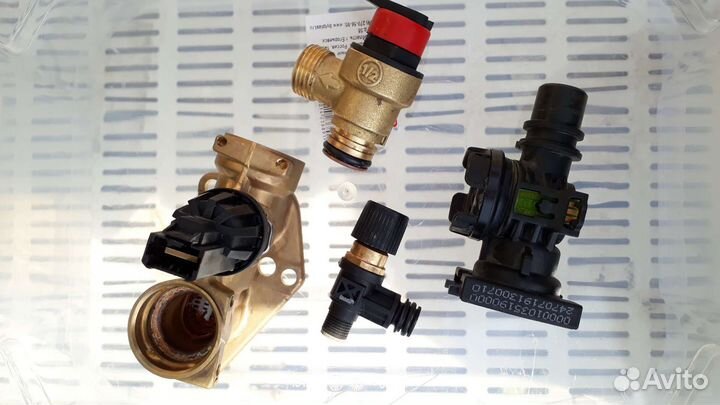 Vaillent TurboTec Plus по запчастям газовый котел