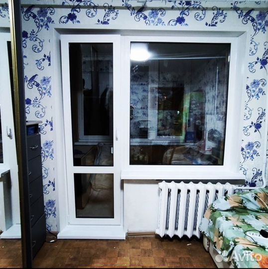 Пластиковая балконная дверь