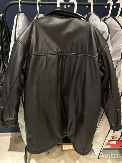 Кожаная куртка sela