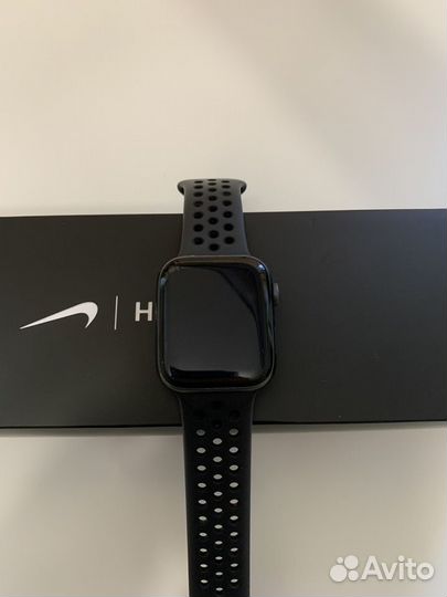 Apple Watch 5 44 mm Nike