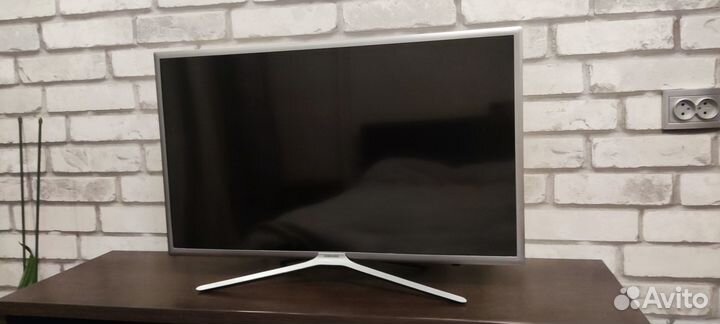 Телевизор Samsung SMART tv 32