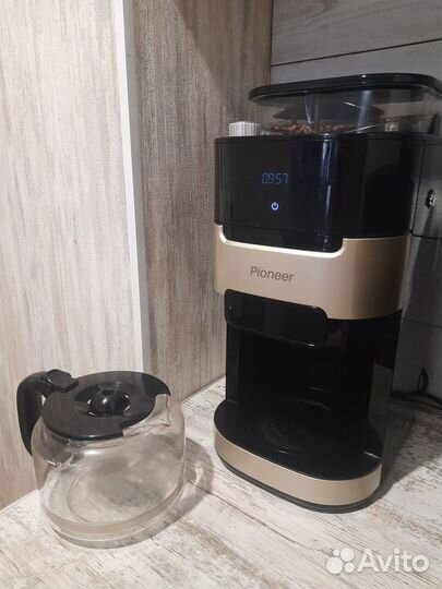 Кофемашина Pioneer Platinum см060D