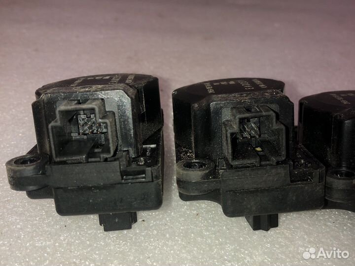 Моторчик заслонки отопителя Ford Focus 2