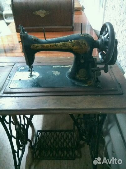 Швейная машина Singer