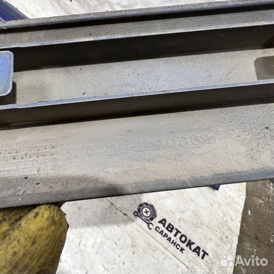 Молдинг двери боковой Mercedes W210