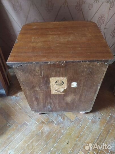 Винтажная прикроватная тумба