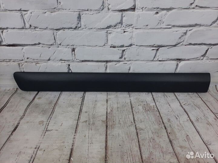 Молдинг двери передней левой LADA Largus Ларгус