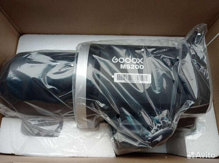 Студийная вспышка Godox MS200