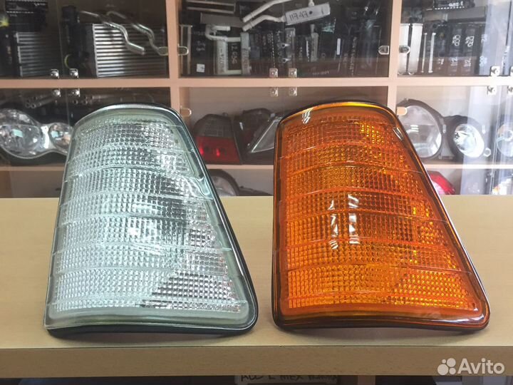 Указатель поворота Мерседес / Mercedes T1