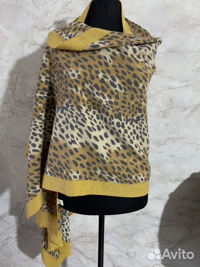 Палантин анималистический принт